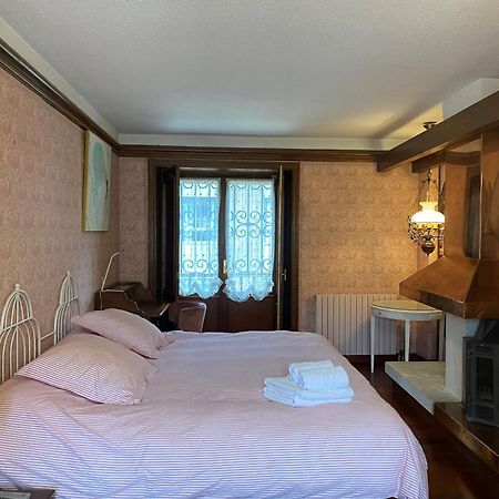 Apartamentos Maria Luisa Бургос Екстер'єр фото