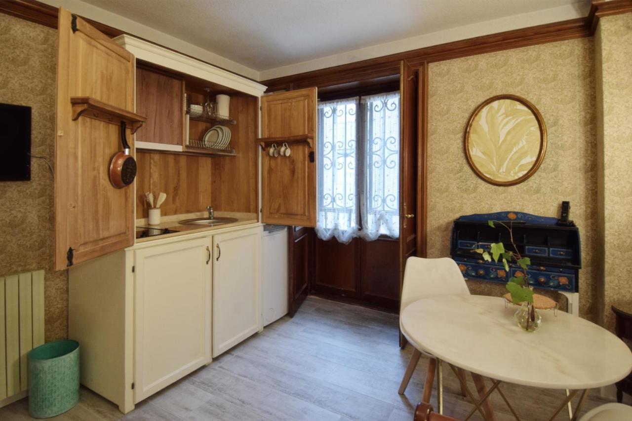 Apartamentos Maria Luisa Бургос Екстер'єр фото