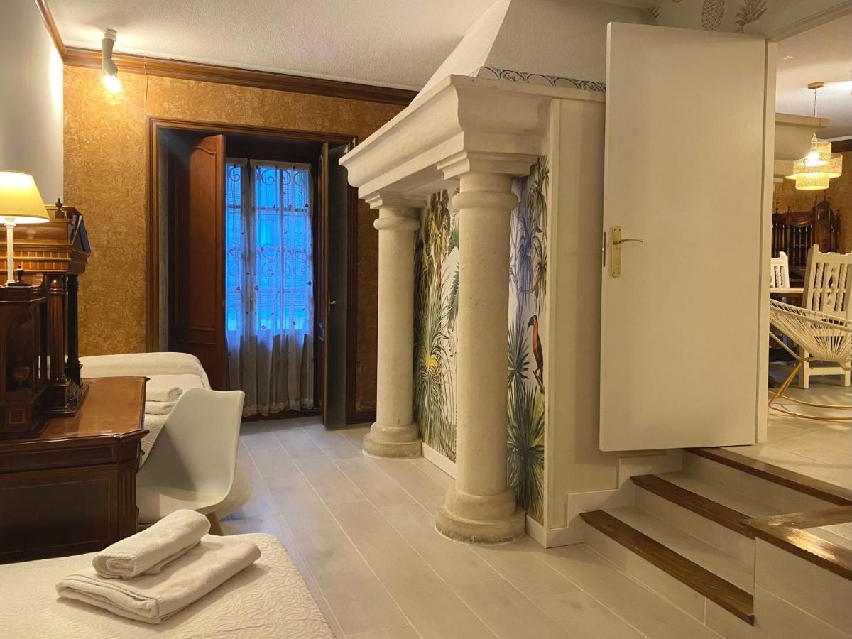 Apartamentos Maria Luisa Бургос Екстер'єр фото