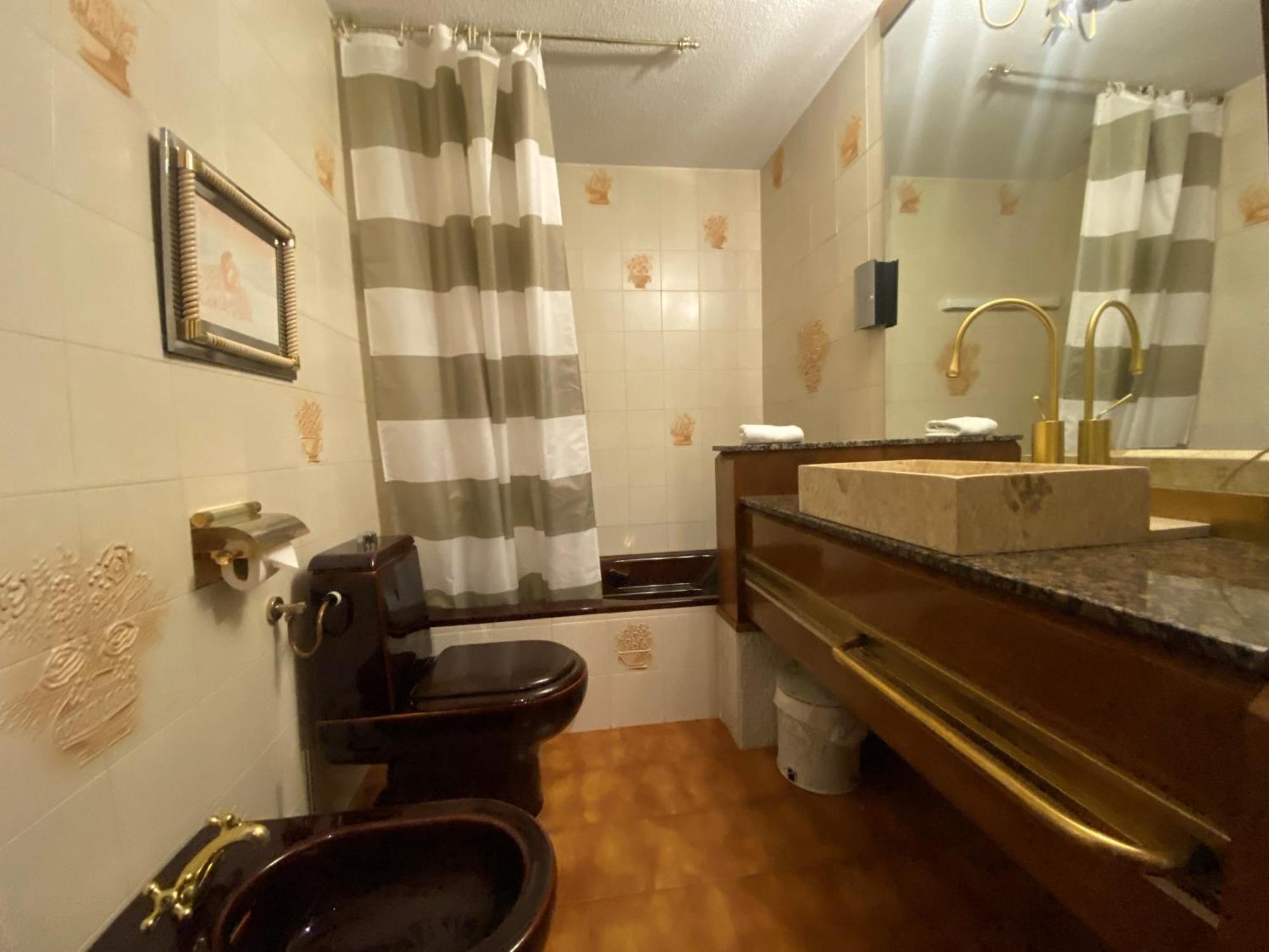 Apartamentos Maria Luisa Бургос Екстер'єр фото