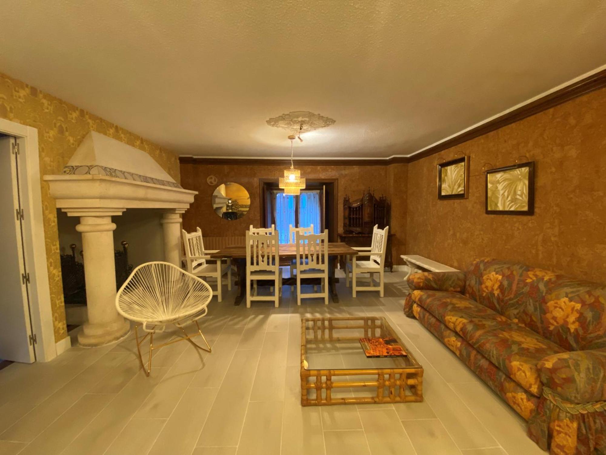 Apartamentos Maria Luisa Бургос Екстер'єр фото