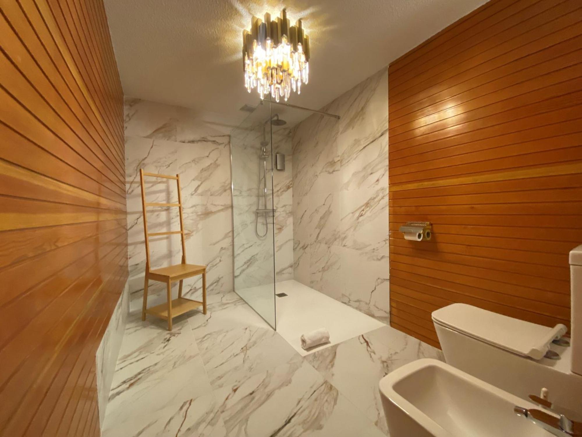 Apartamentos Maria Luisa Бургос Екстер'єр фото