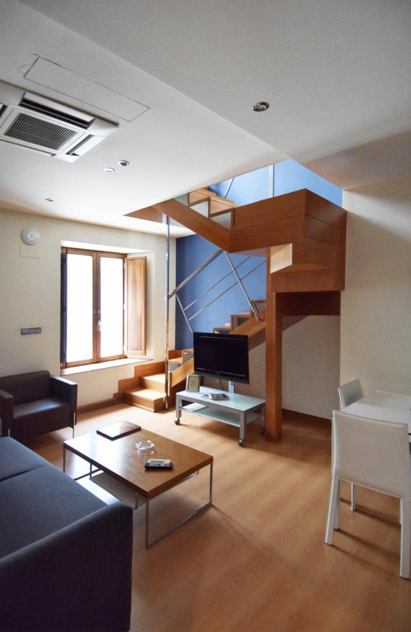 Apartamentos Maria Luisa Бургос Екстер'єр фото