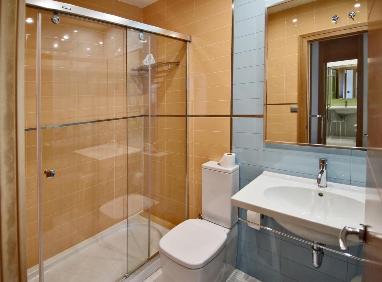 Apartamentos Maria Luisa Бургос Екстер'єр фото
